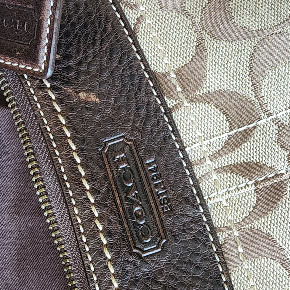 Authentic Coach purse - Picture 6 of 7